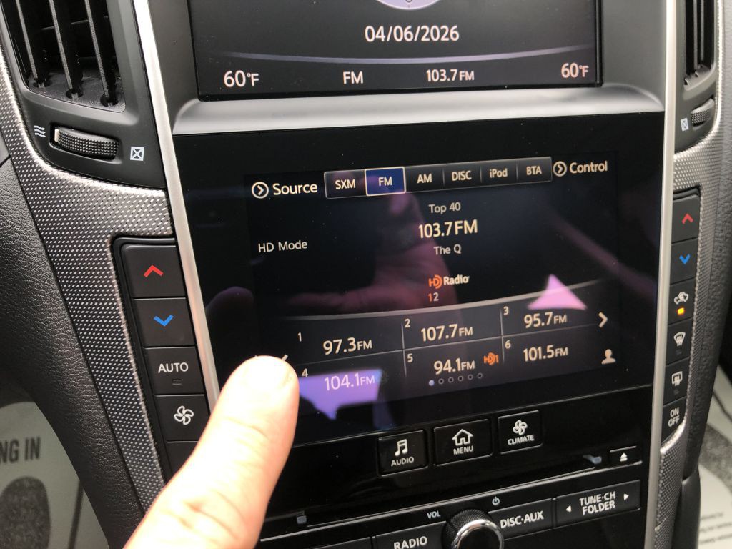 2017 INFINITI Q50 Image 25