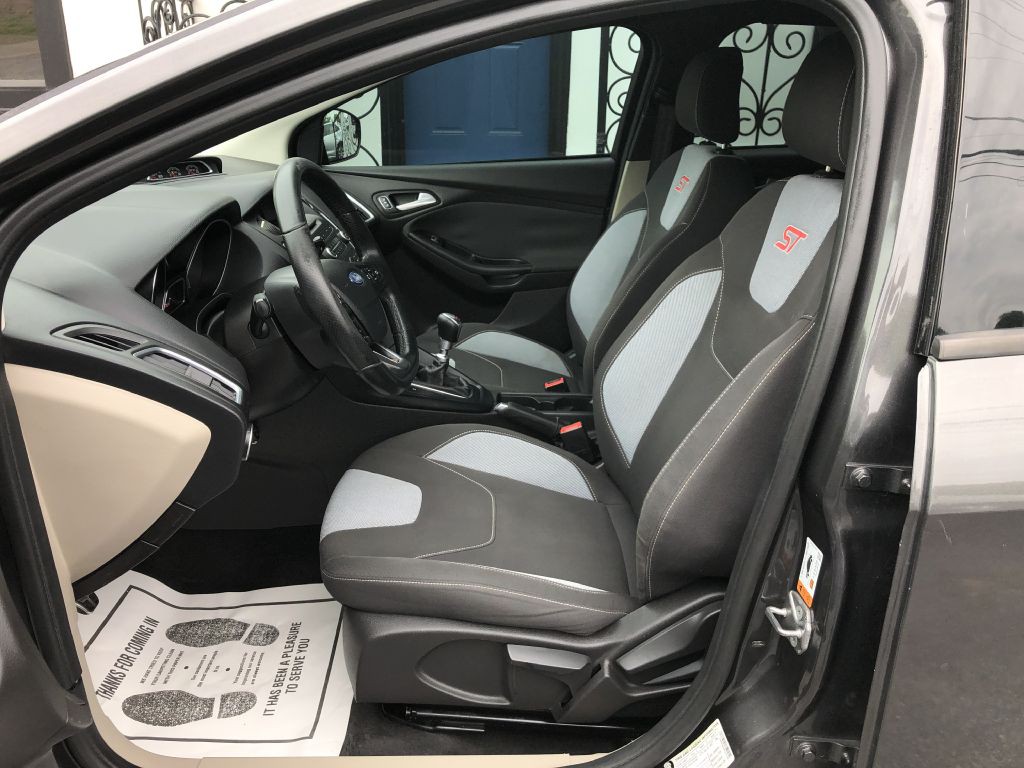 2015 Ford Focus Image 14