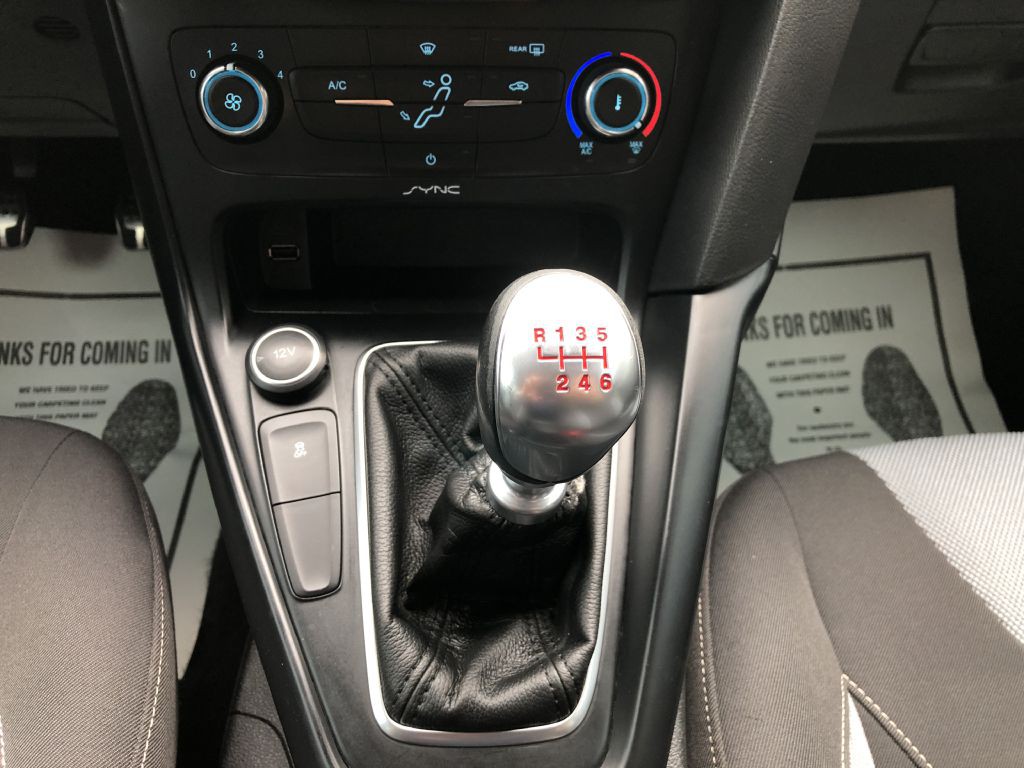 2015 Ford Focus Image 20