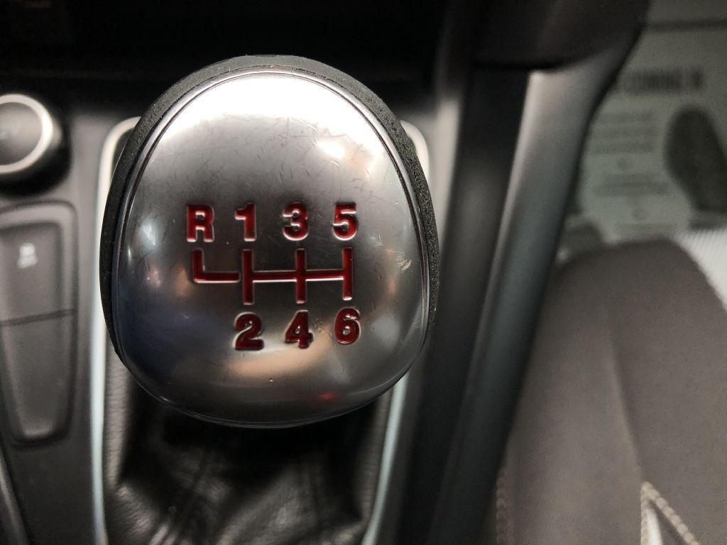 2015 Ford Focus Image 22