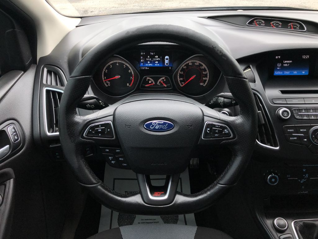 2015 Ford Focus Image 28