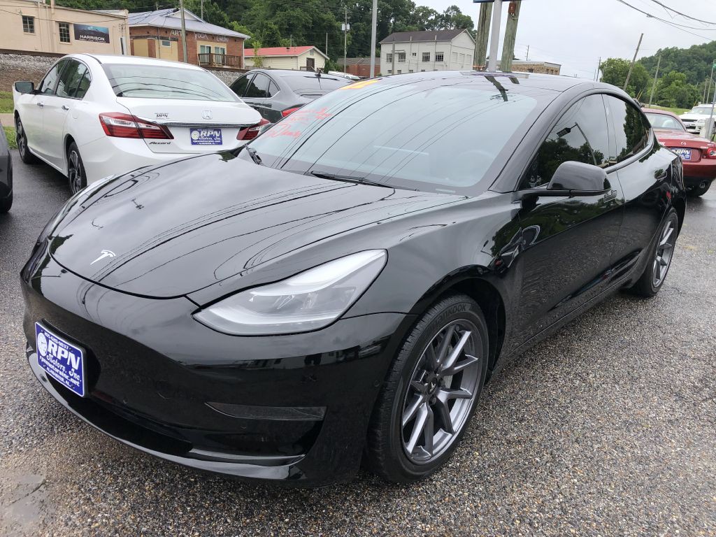 2022 Tesla Model 3 Image 2