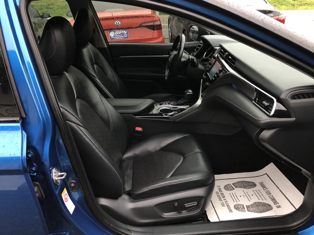 2018 Toyota Camry Image 14