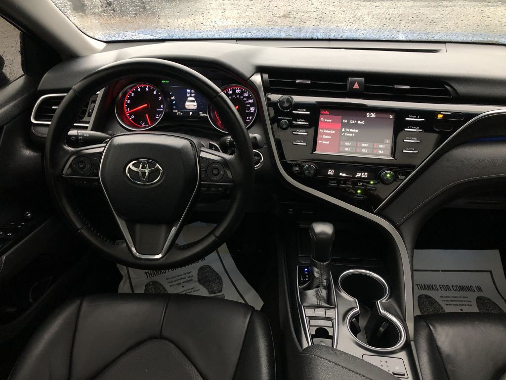 2018 Toyota Camry Image 18