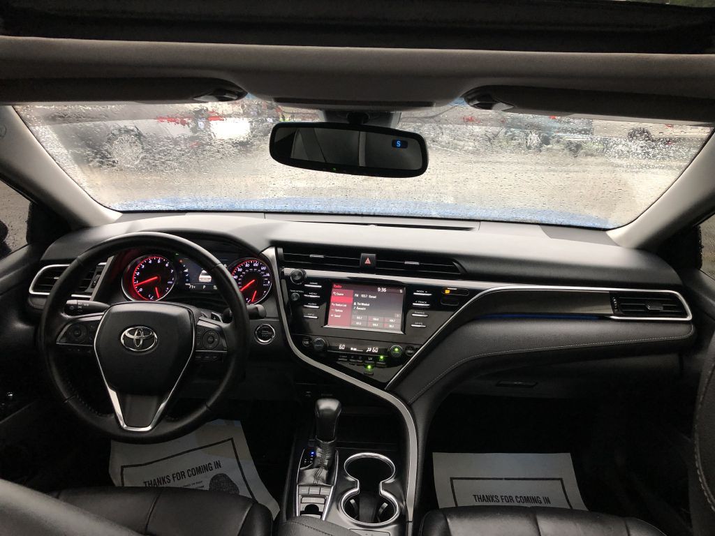 2018 Toyota Camry Image 19