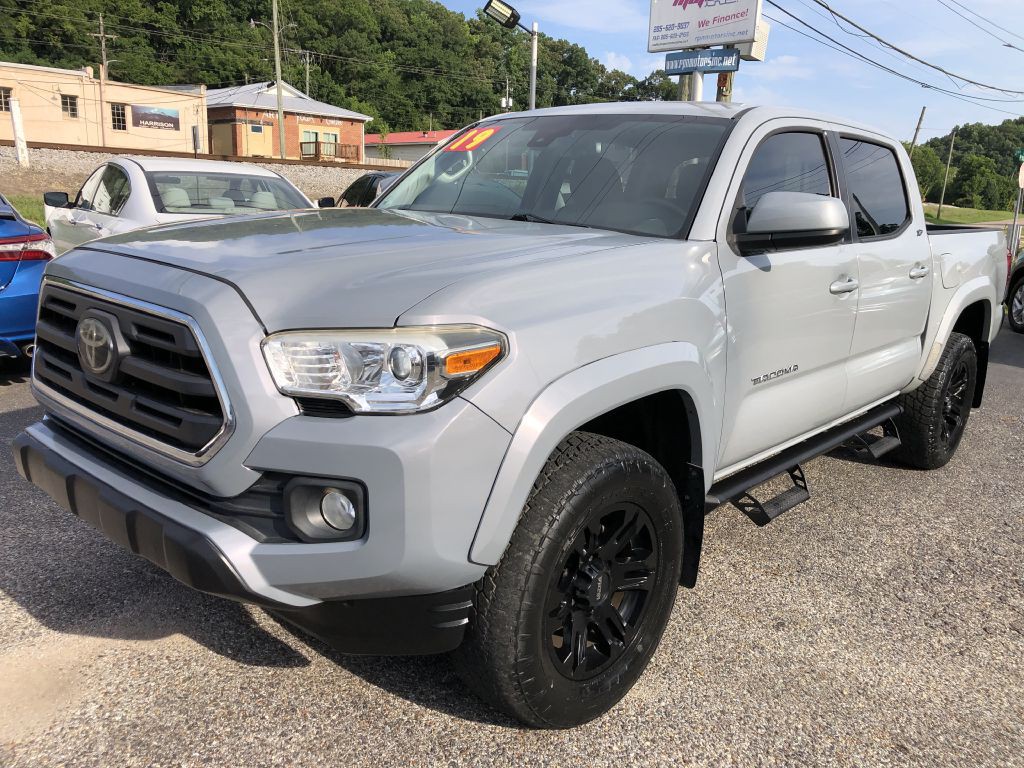 2019 Toyota Tacoma Image 2