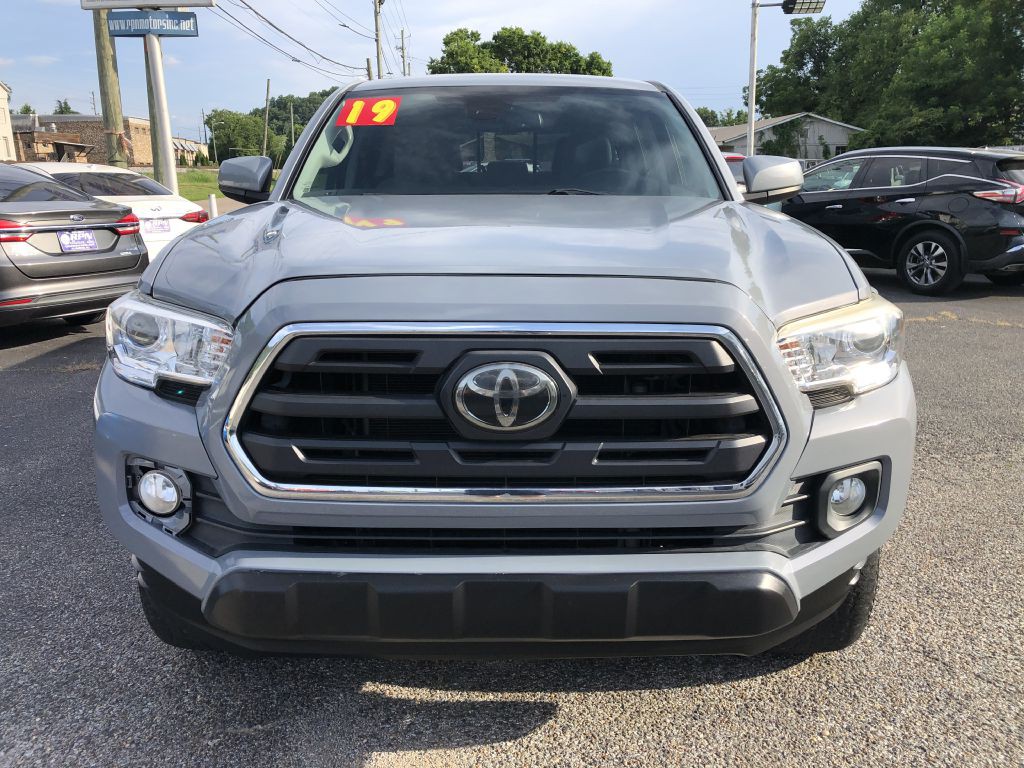2019 Toyota Tacoma Image 3