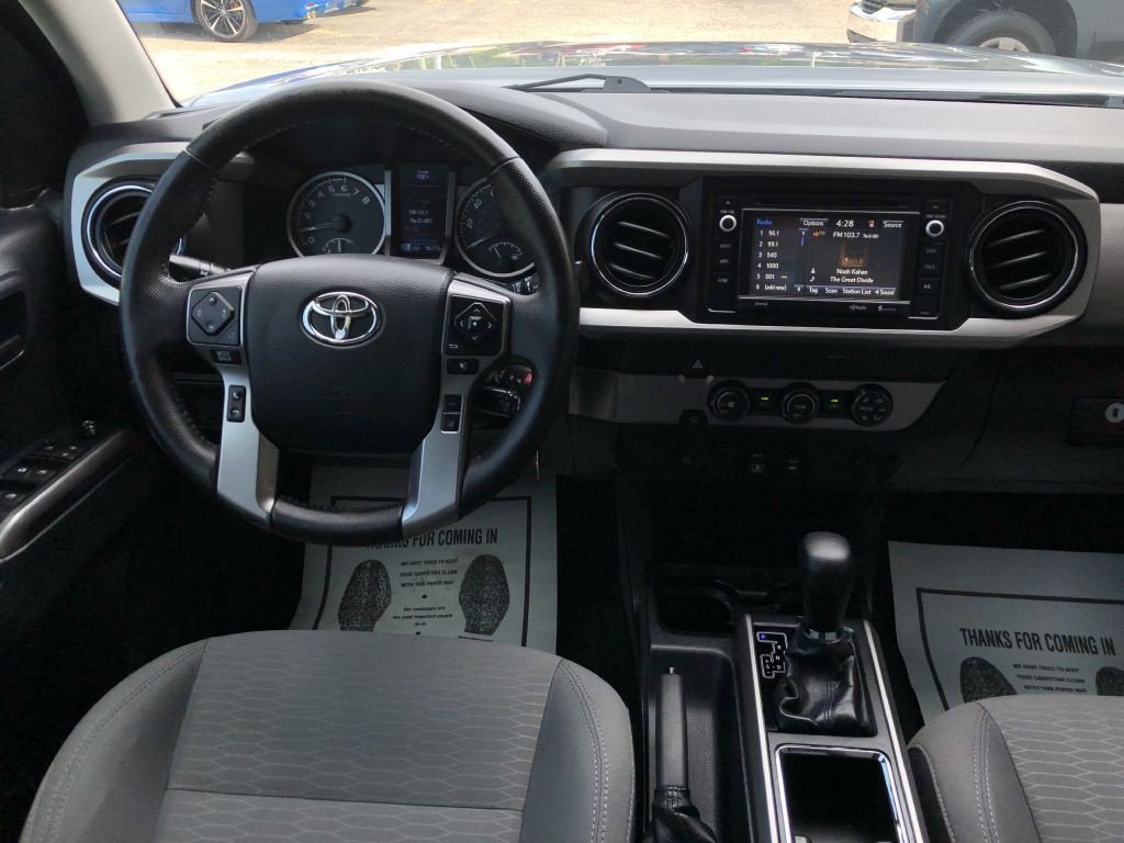 2019 Toyota Tacoma Image 17