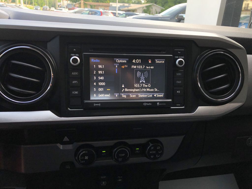 2019 Toyota Tacoma Image 25