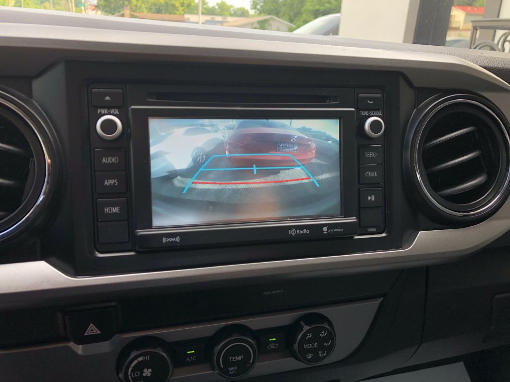 2019 Toyota Tacoma Image 31