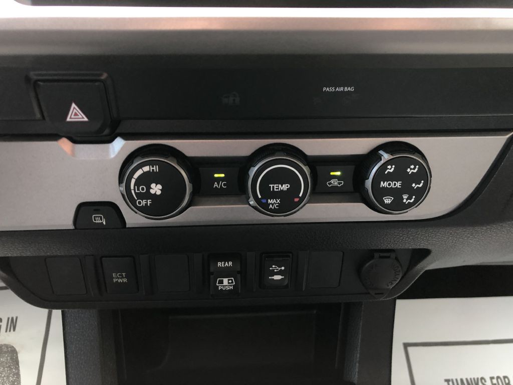 2019 Toyota Tacoma Image 32