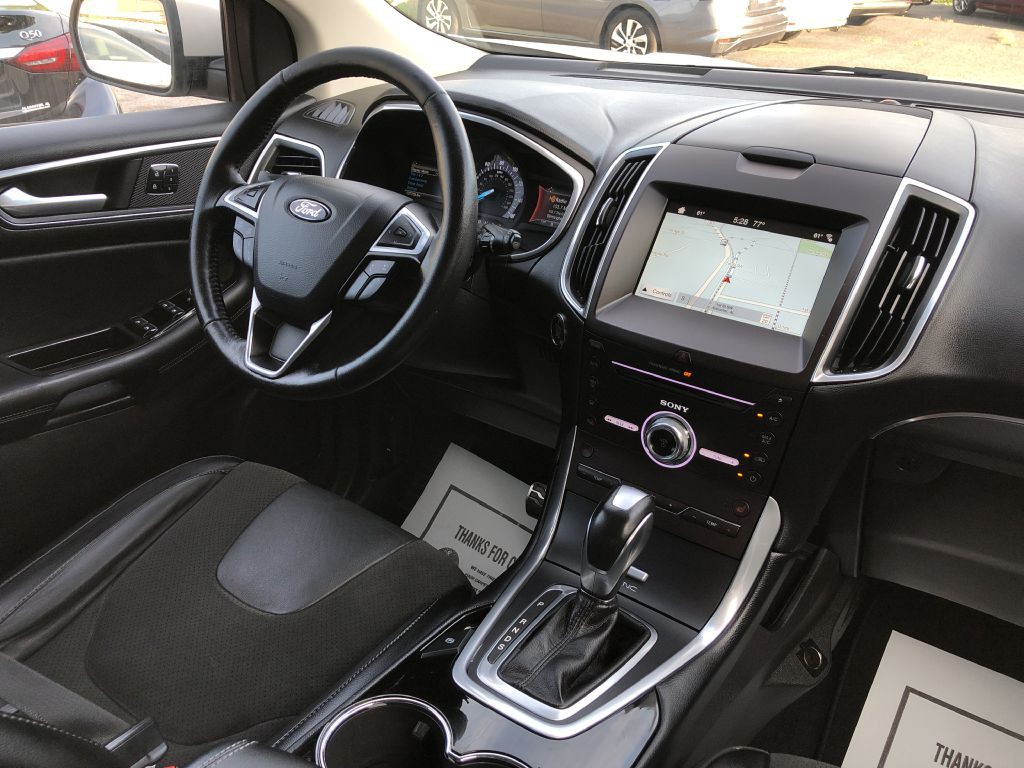 2017 Ford Edge Image 20