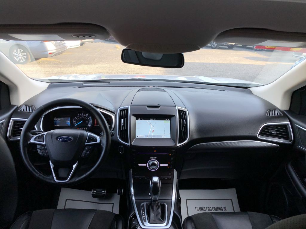 2017 Ford Edge Image 22