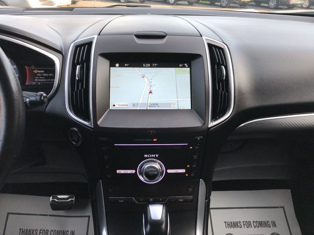 2017 Ford Edge Image 30