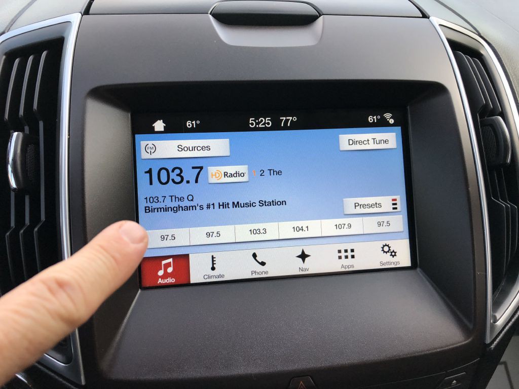 2017 Ford Edge Image 34