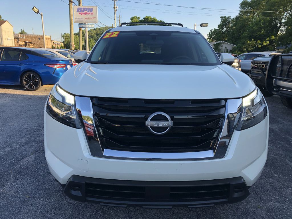 2022 Nissan Pathfinder Image 3