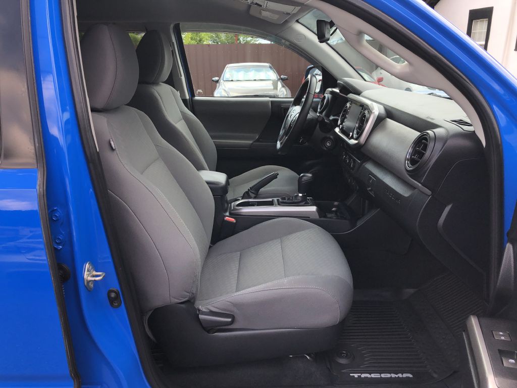 2021 Toyota Tacoma Image 11