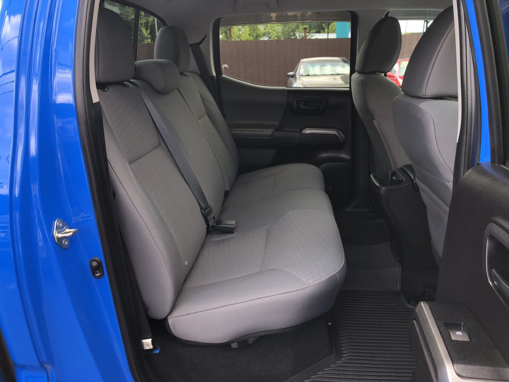 2021 Toyota Tacoma Image 12