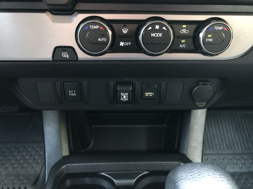 2021 Toyota Tacoma Image 22