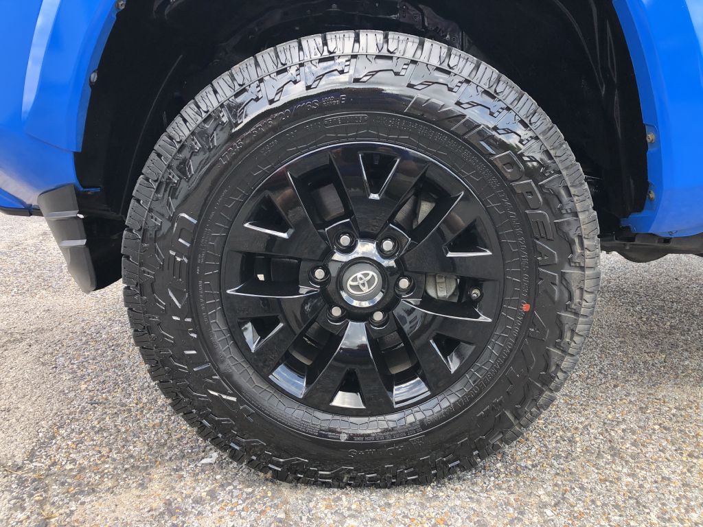 2021 Toyota Tacoma Image 36