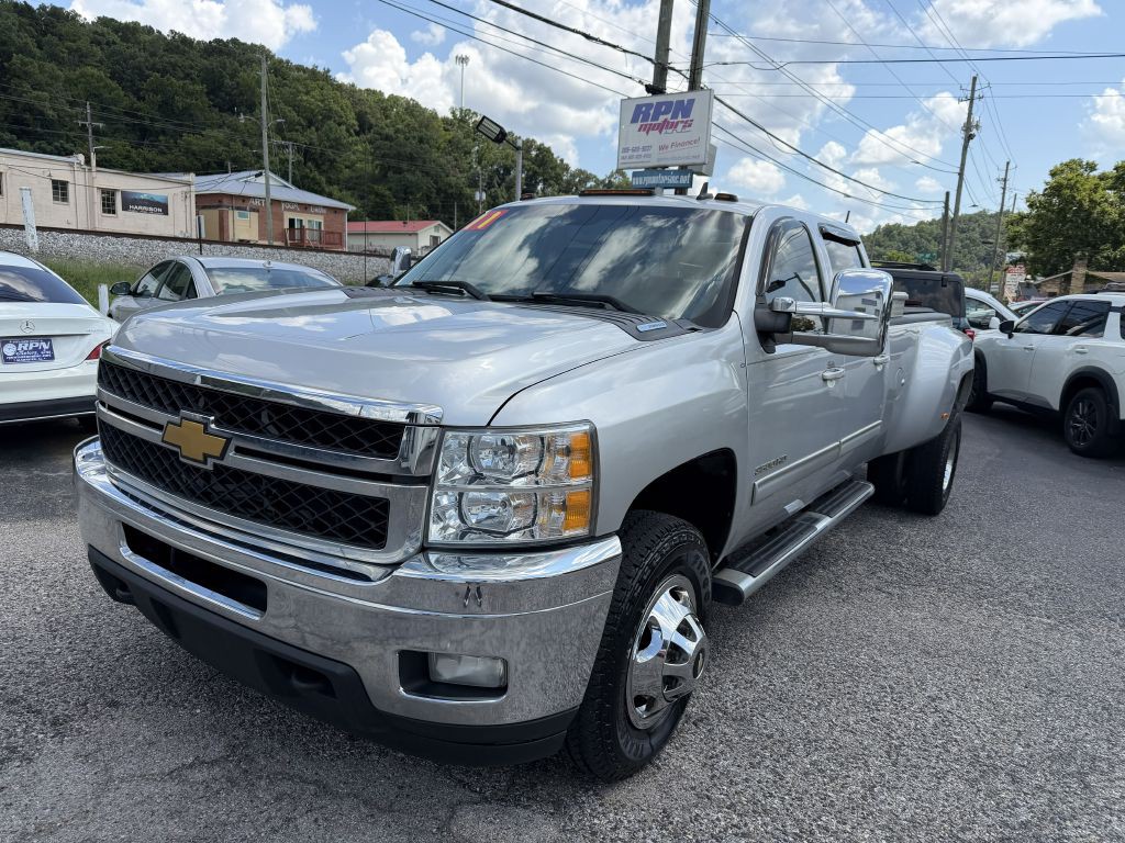 2011 Chevrolet Silverado 1500 Image 1