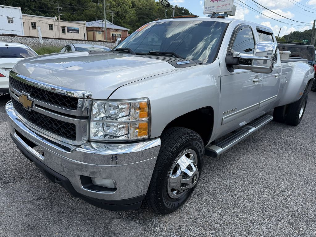 2011 Chevrolet Silverado 1500 Image 3