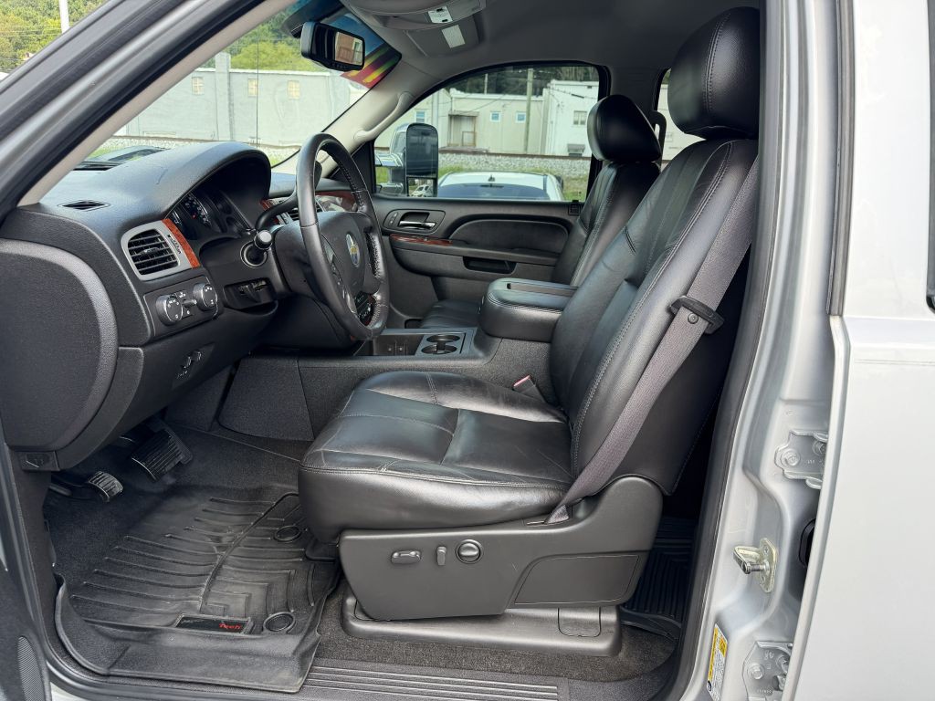 2011 Chevrolet Silverado 1500 Image 17
