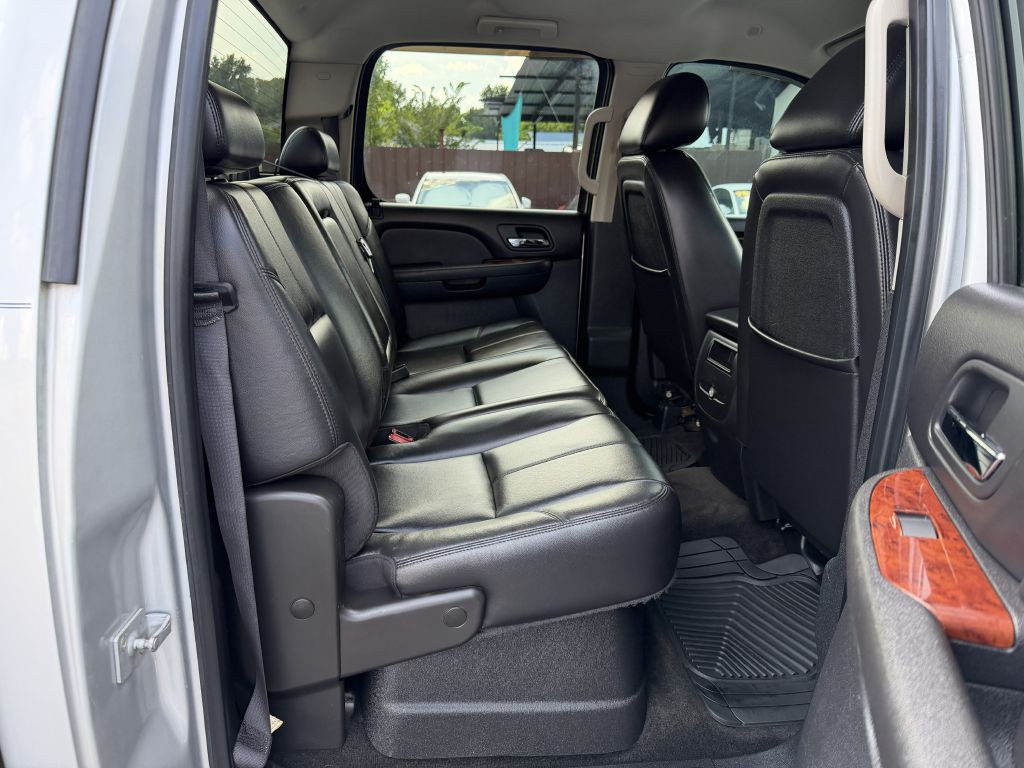 2011 Chevrolet Silverado 1500 Image 19