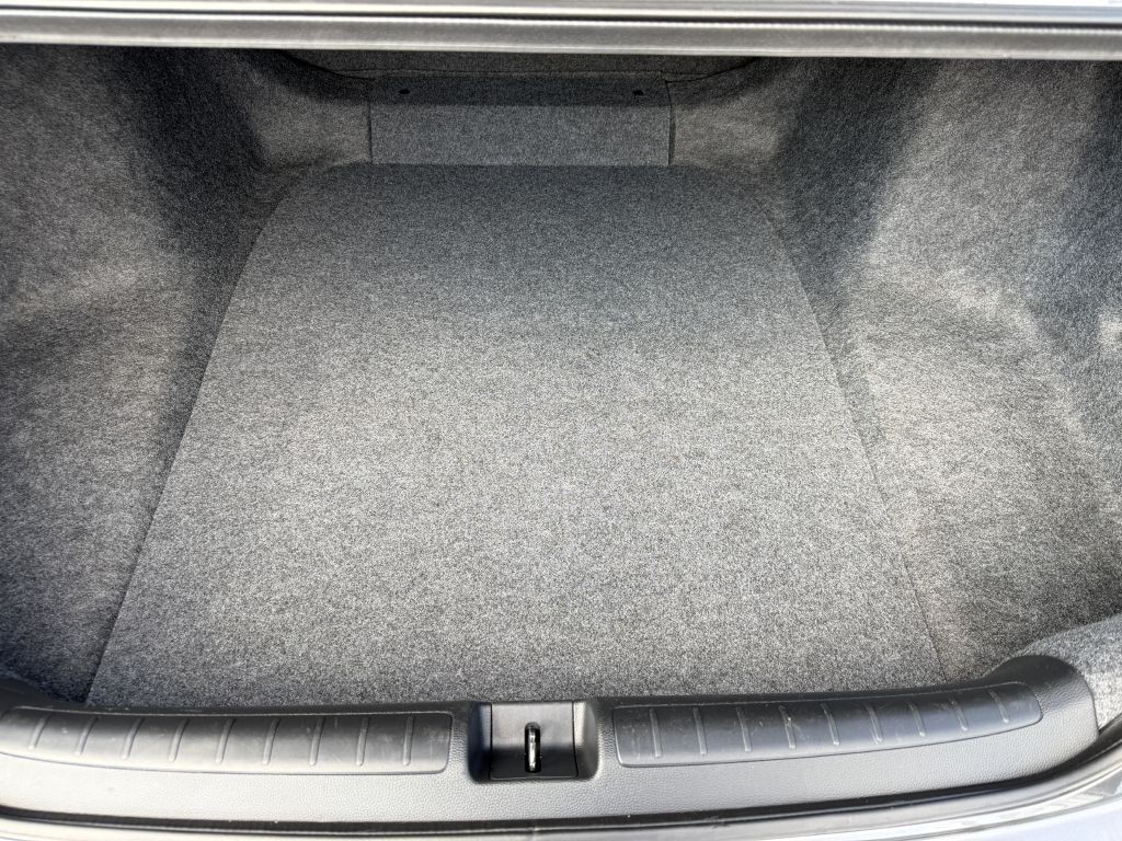 2019 Honda Accord Image 9