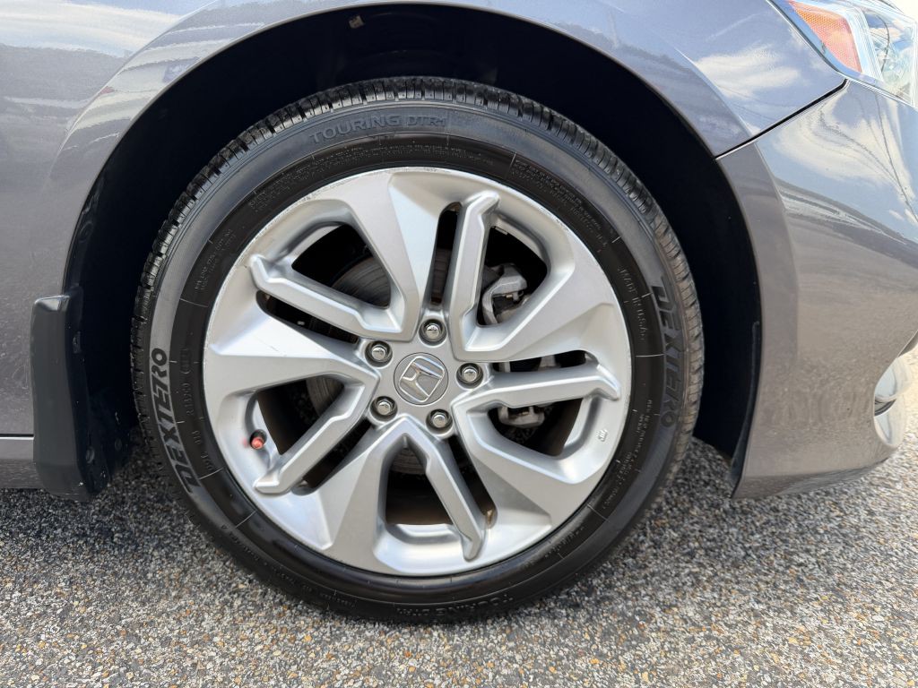2019 Honda Accord Image 38