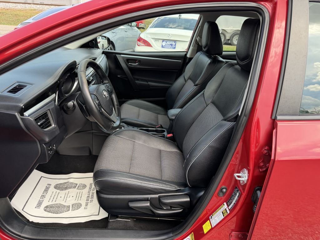 2016 Toyota Corolla Image 11