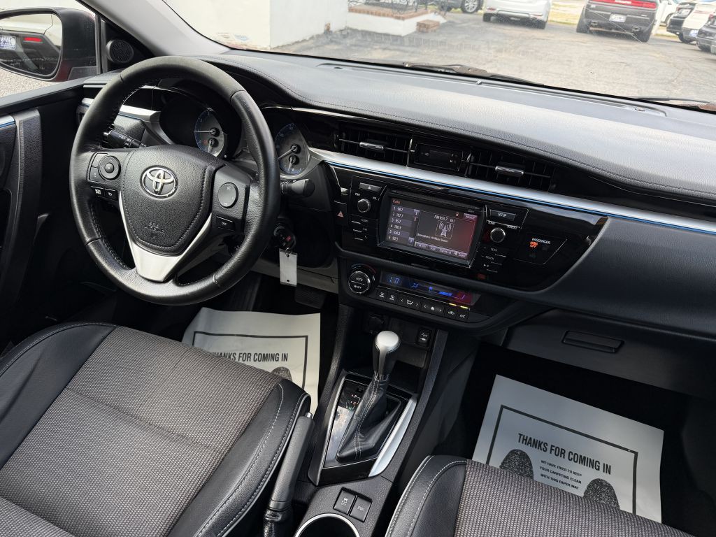 2016 Toyota Corolla Image 15