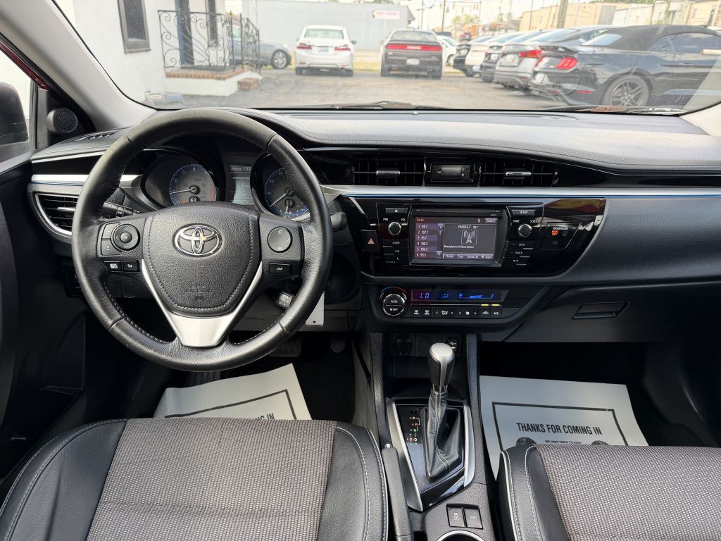 2016 Toyota Corolla Image 16