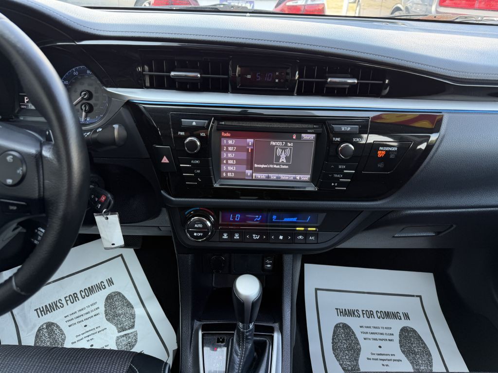 2016 Toyota Corolla Image 23