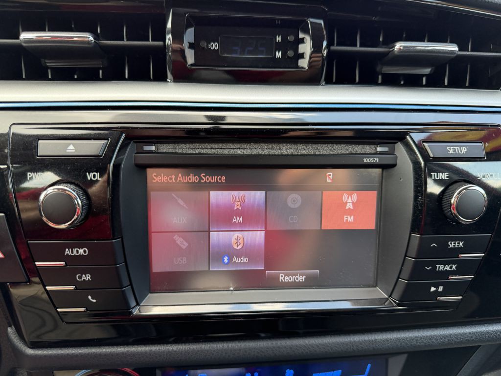 2016 Toyota Corolla Image 27
