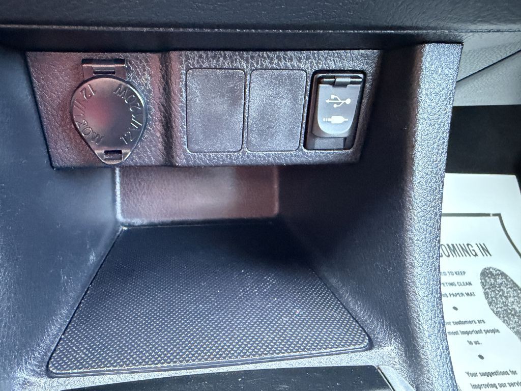 2016 Toyota Corolla Image 30