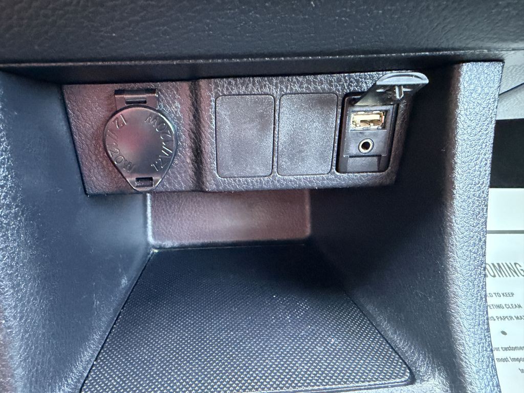 2016 Toyota Corolla Image 31