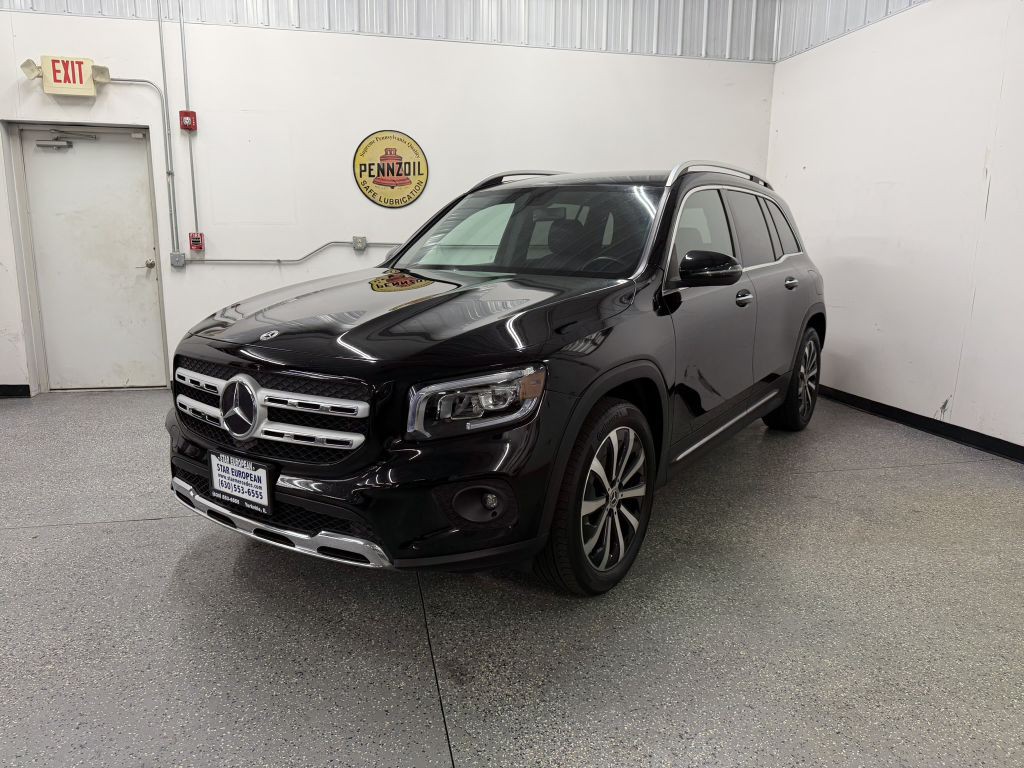 2021 Mercedes-Benz GLB Image 2