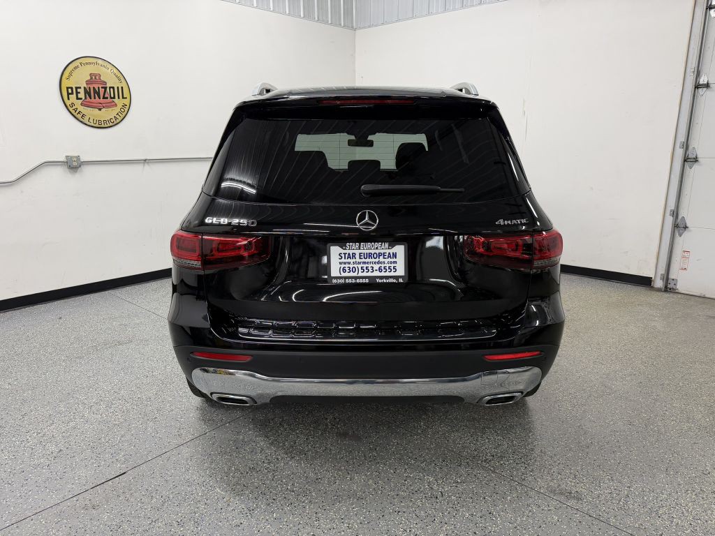 2021 Mercedes-Benz GLB Image 7