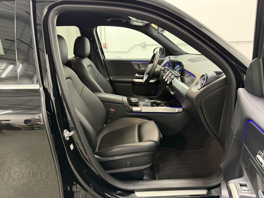 2021 Mercedes-Benz GLB Image 25