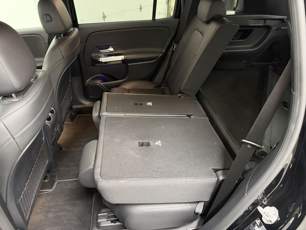 2021 Mercedes-Benz GLB Image 40