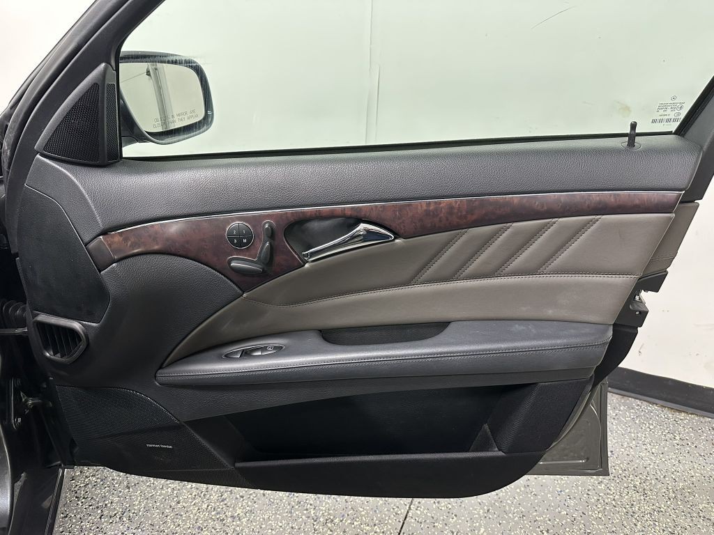 2007 Mercedes-Benz E-Class Image 27
