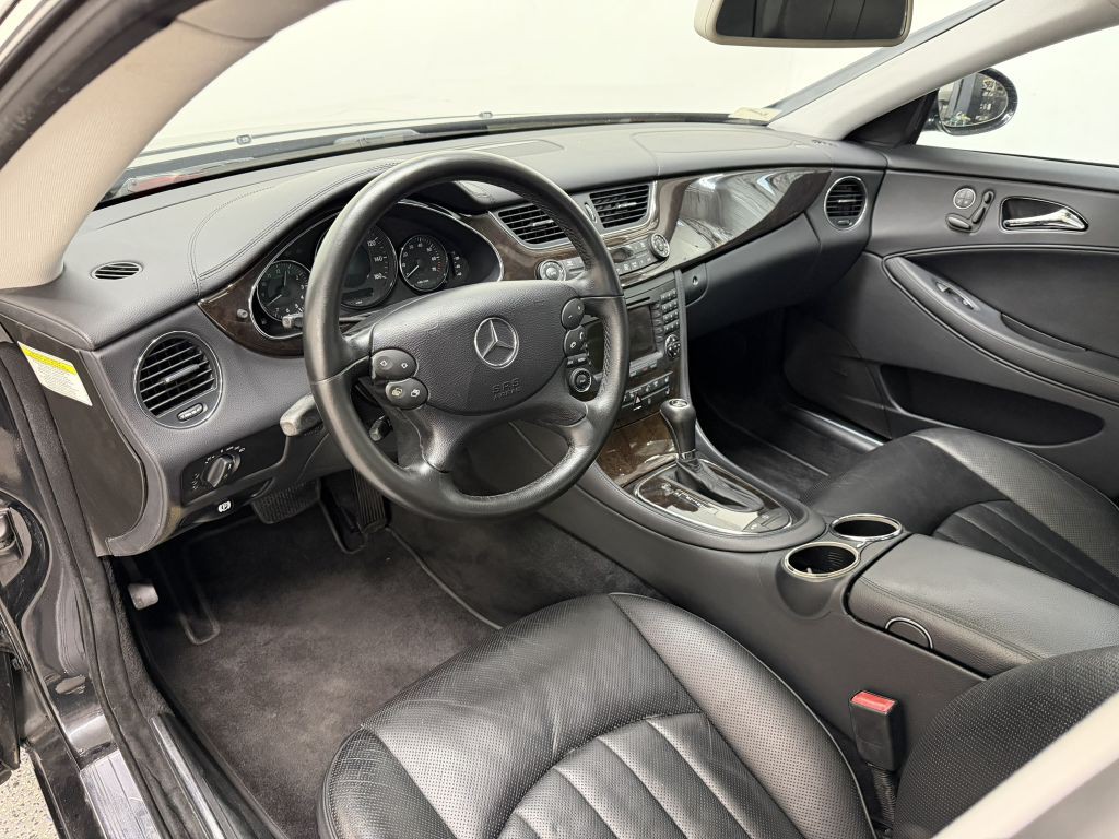 2007 Mercedes-Benz CLS-Class Image 10