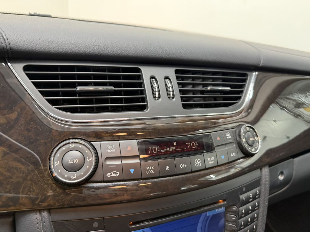 2007 Mercedes-Benz CLS-Class Image 14