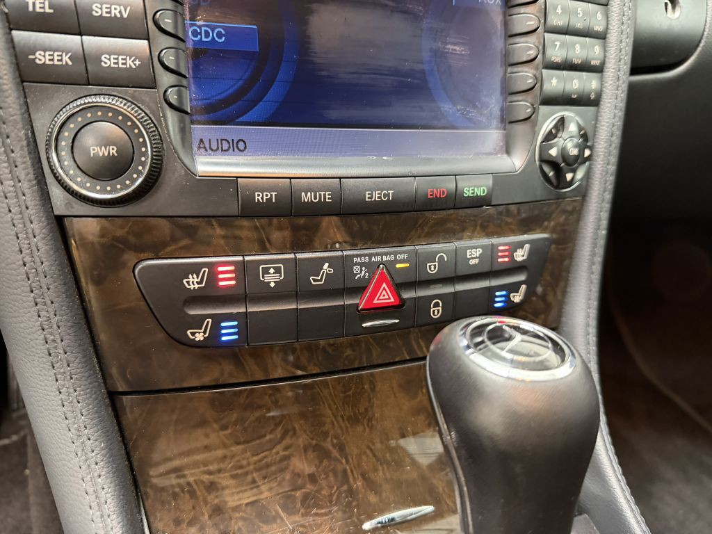 2007 Mercedes-Benz CLS-Class Image 16