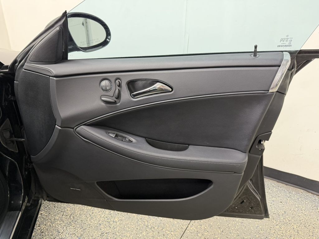 2007 Mercedes-Benz CLS-Class Image 22