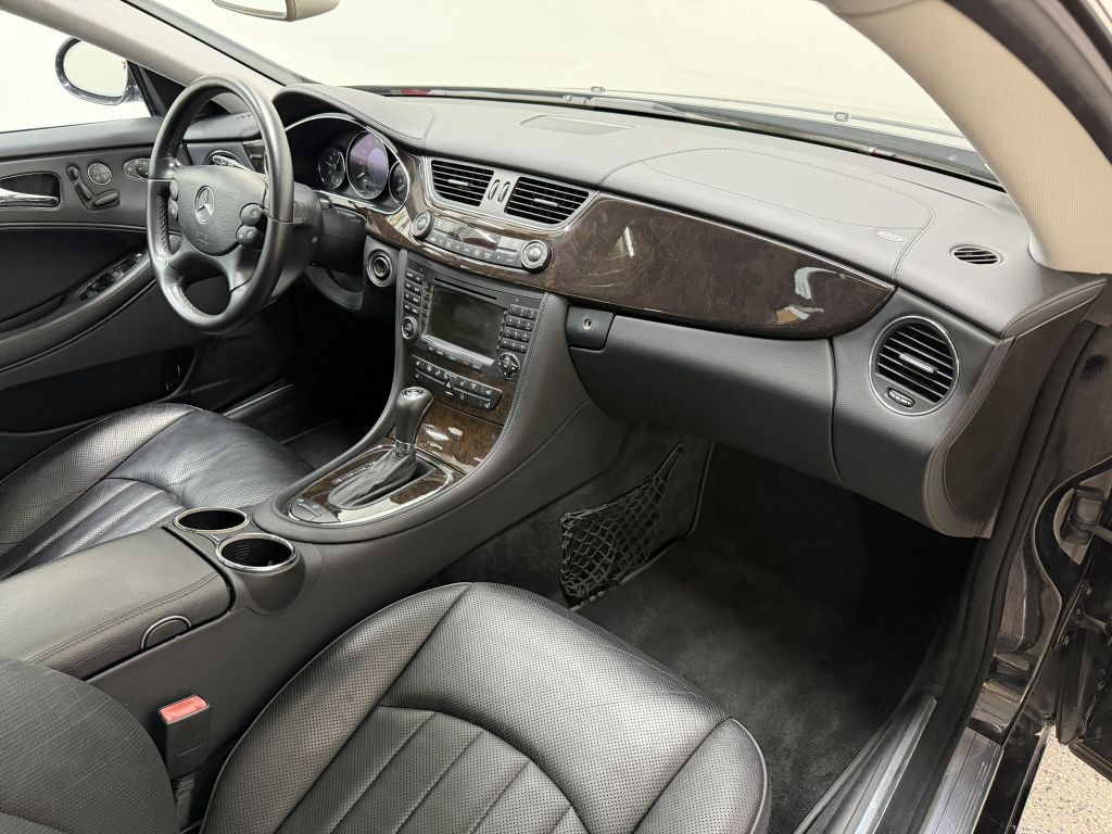 2007 Mercedes-Benz CLS-Class Image 24