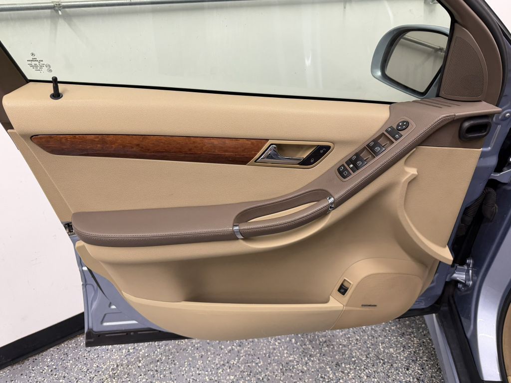 2007 Mercedes-Benz R-Class Image 7