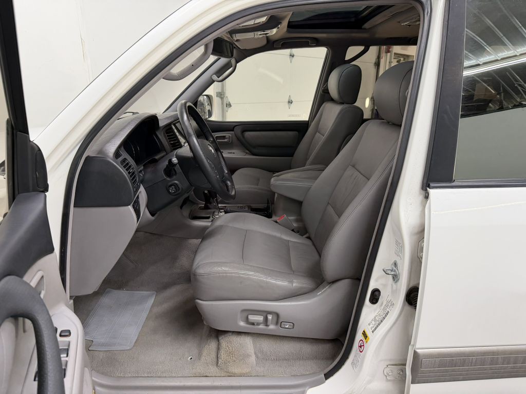 2003 Toyota Land Cruiser Image 9