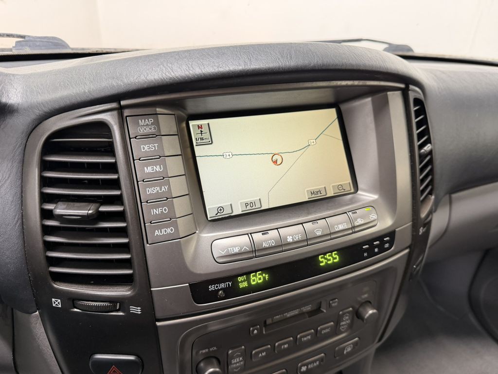 2003 Toyota Land Cruiser Image 13